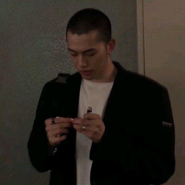 默认