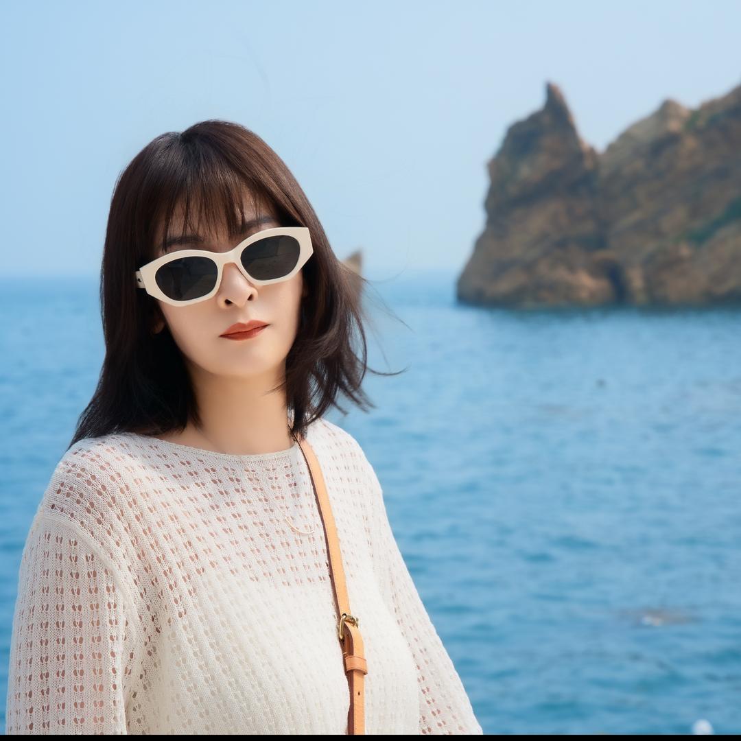 莉莉