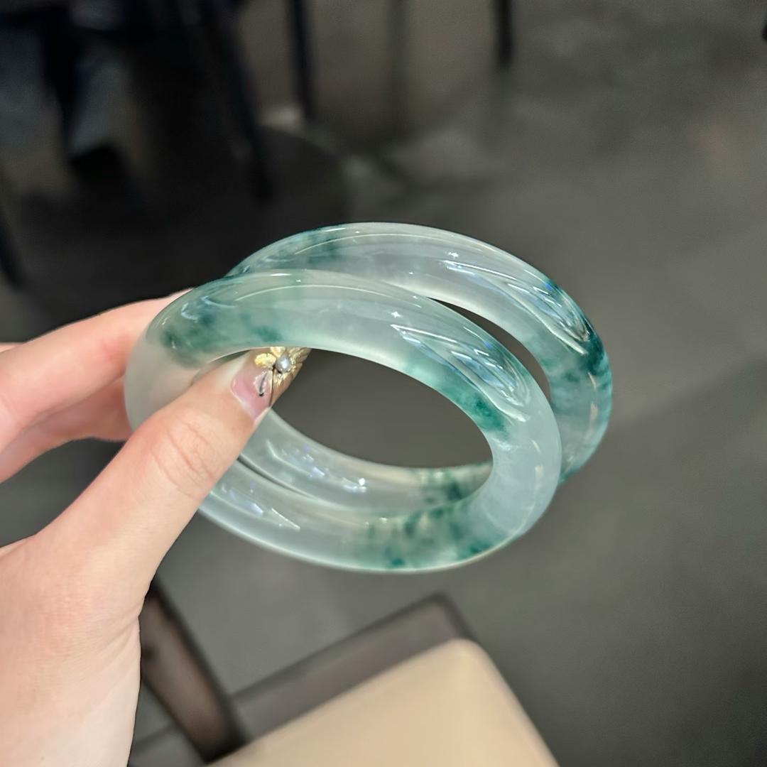 雍和翡翠手镯