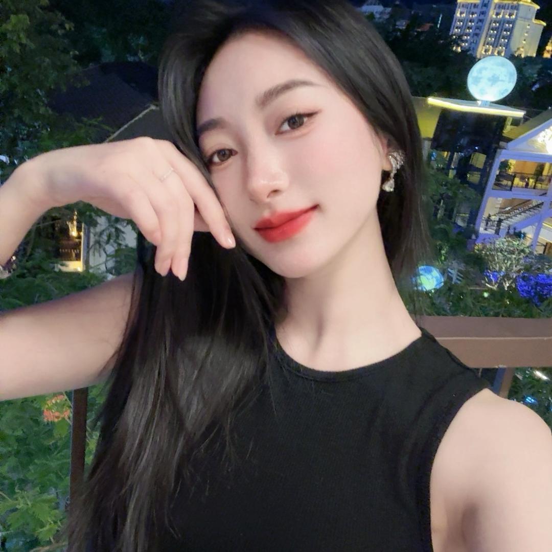 谭曦若爱吃鱼🐟