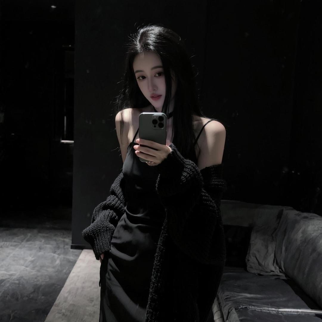 @🖤