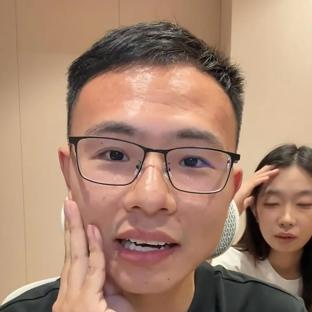 忧忧户晨风