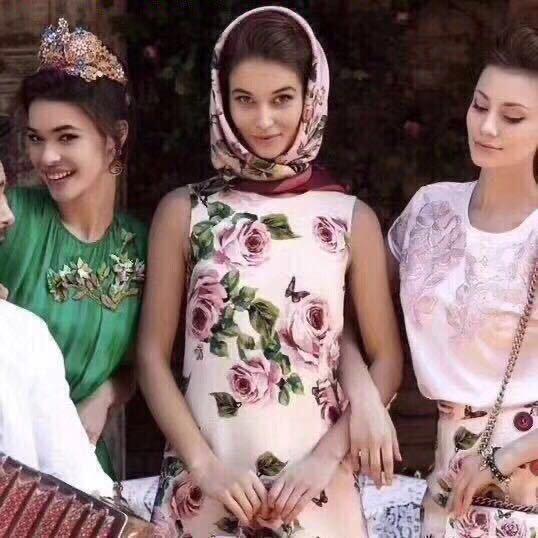 时尚.简约服装店