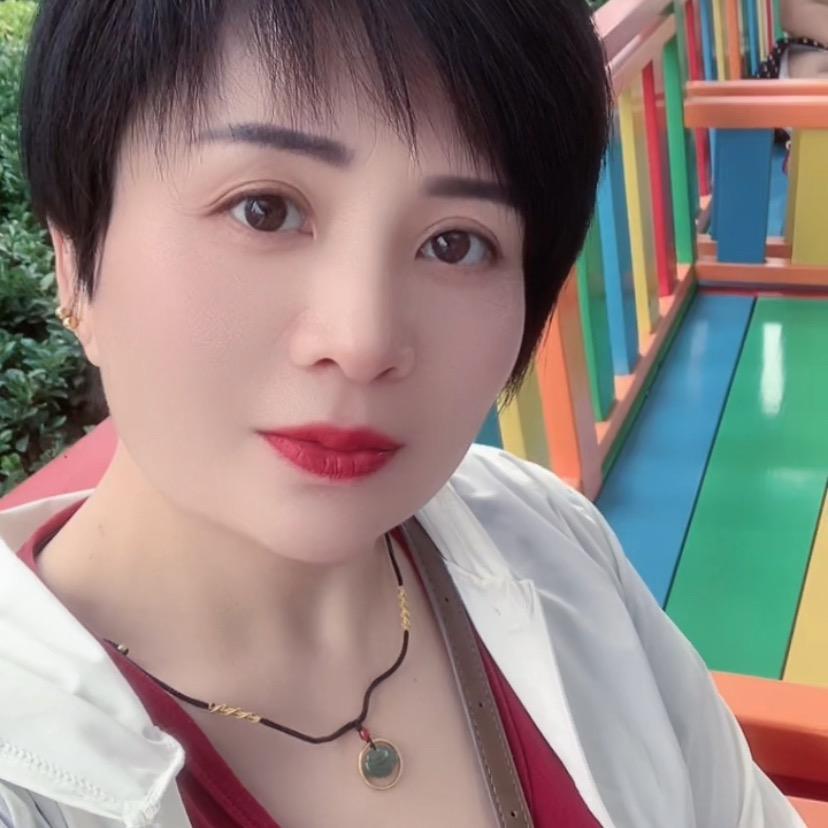 擦肩而过💕静姐姐