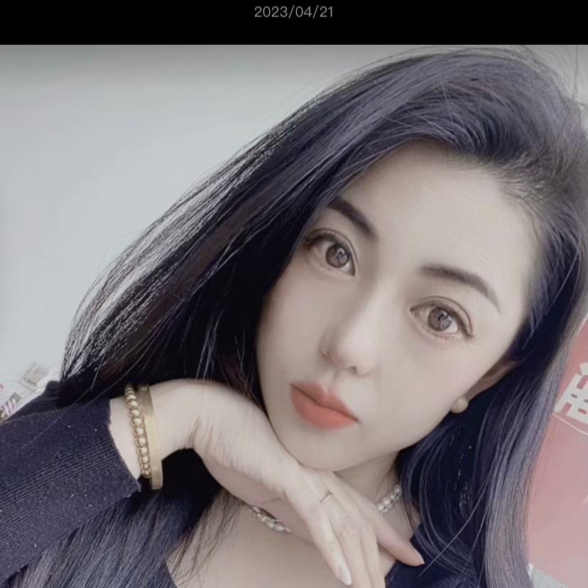 卖鸭货的小姐姐💕