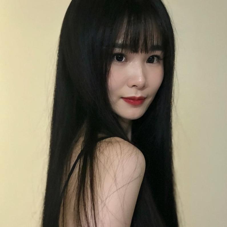 依佳依穿搭