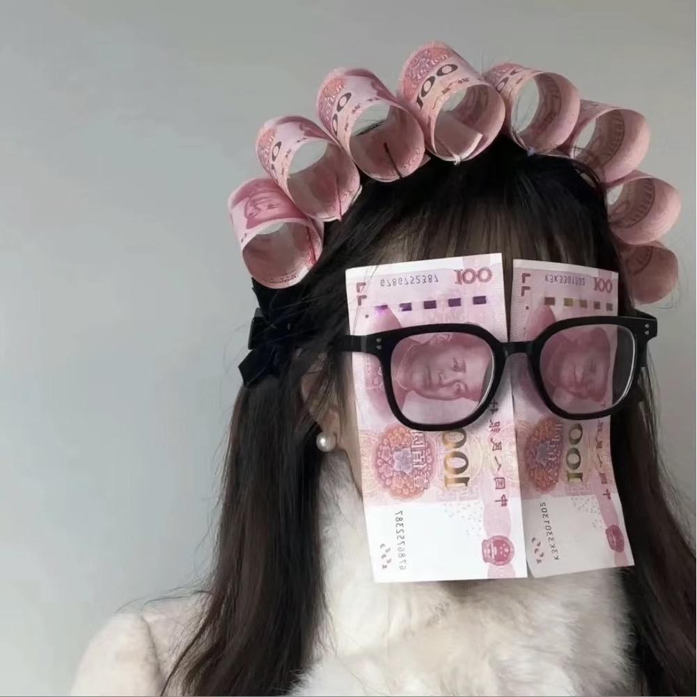 月亮很亮 ✨