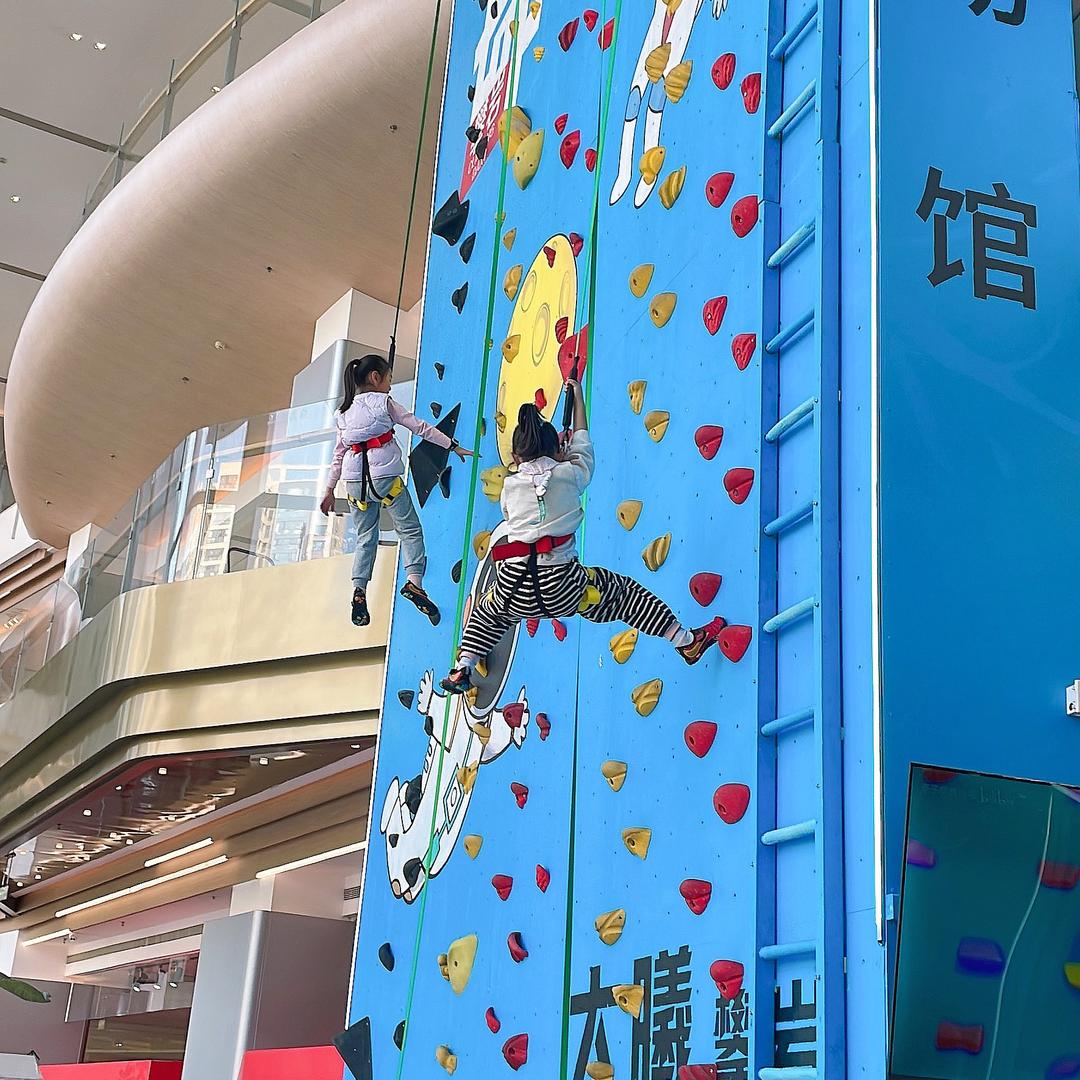 大曦攀岩儿童乐园