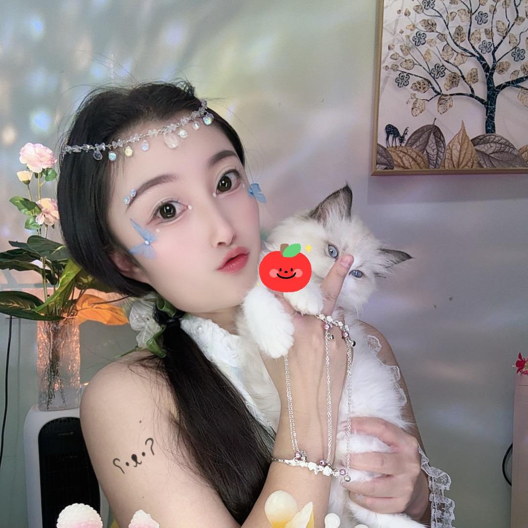 白依(小馋猫七七)