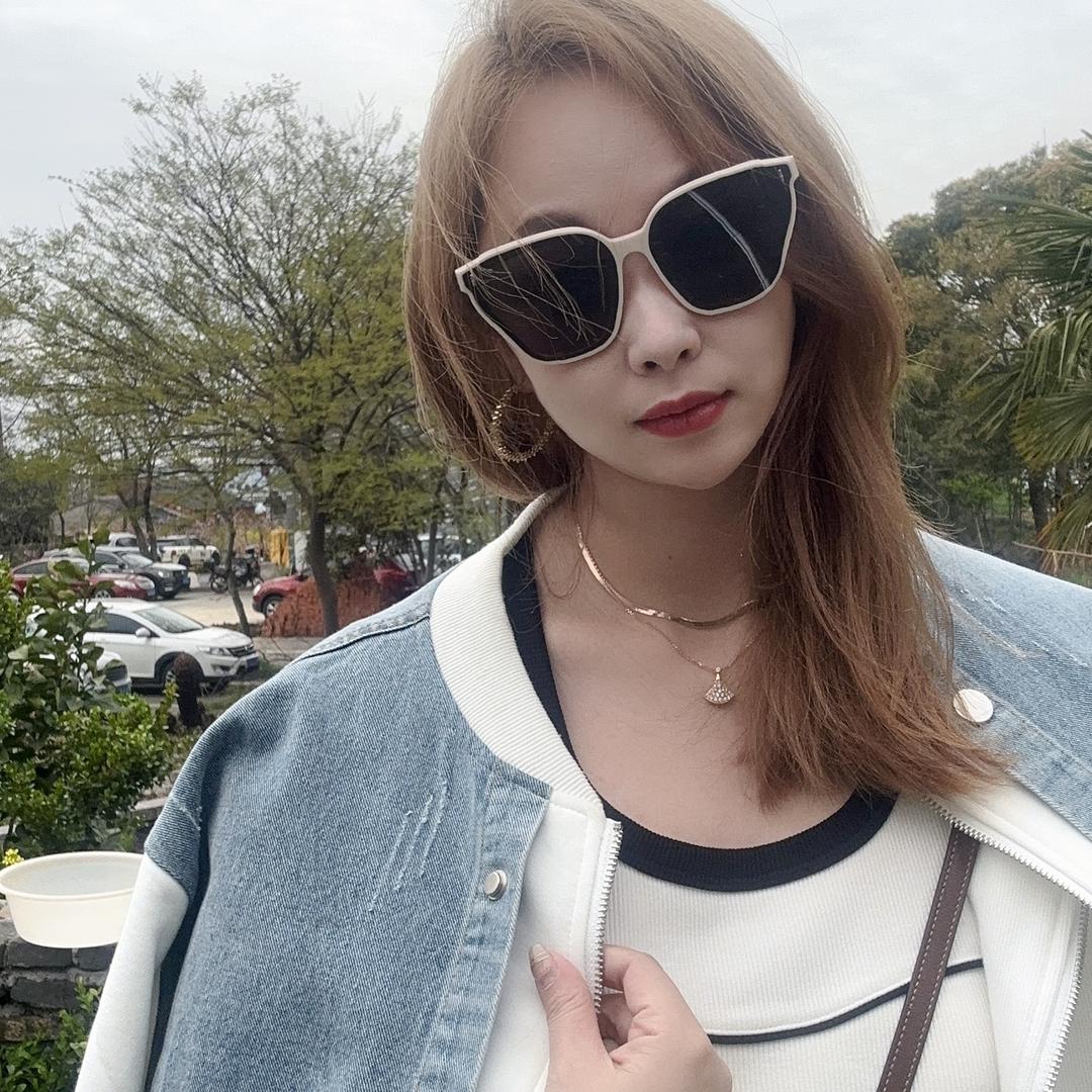 森森炭业%锦鲤宝宝‘’徐漂亮