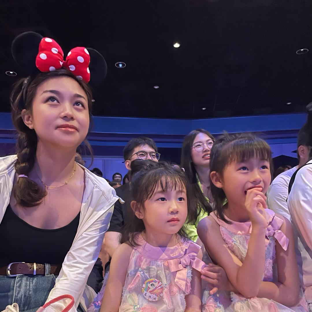 丑呗和沐沐的老大