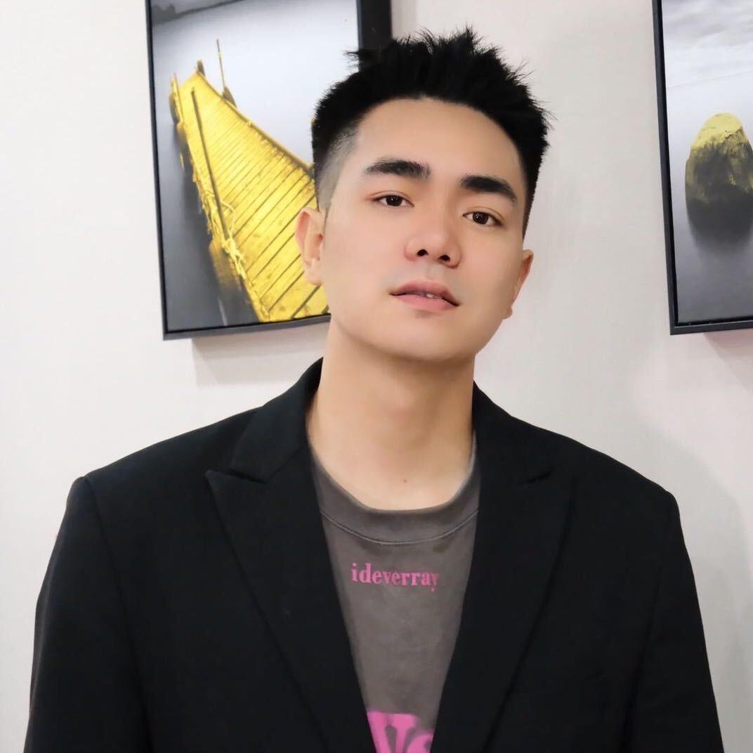 栖西里焕然发型设计