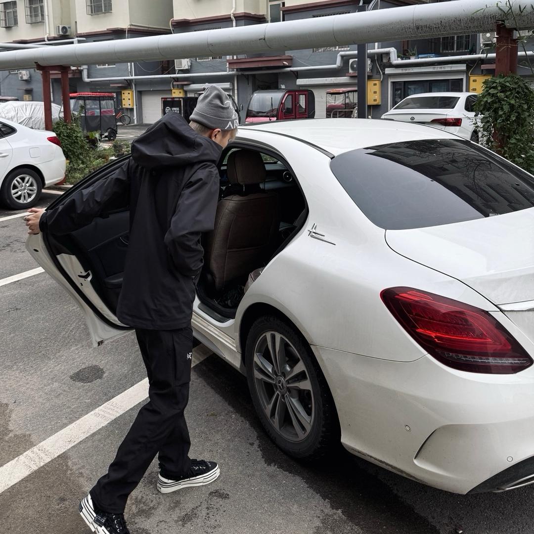 我有对象离我远点