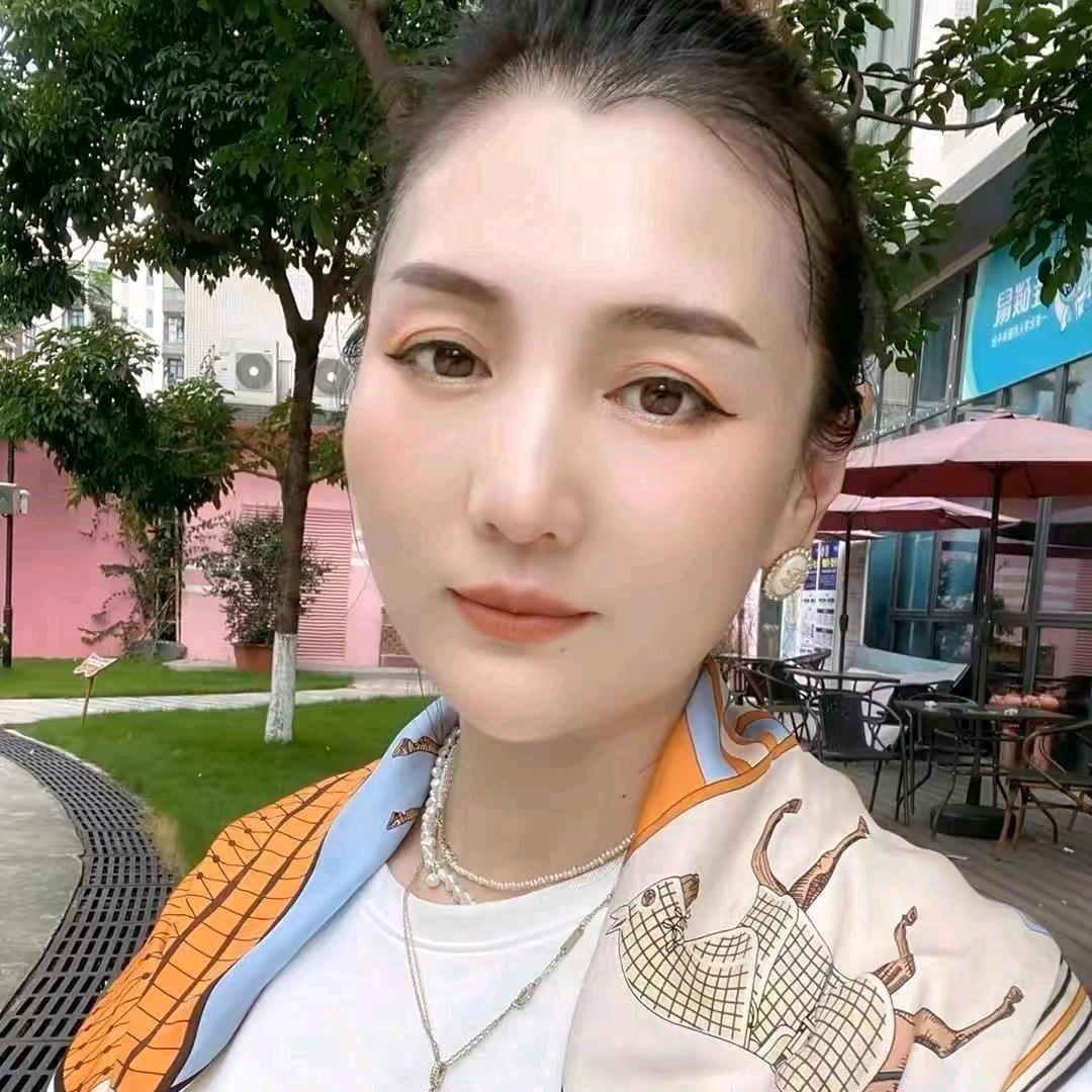 闪姐工厂企业店（已授权）亮姐1