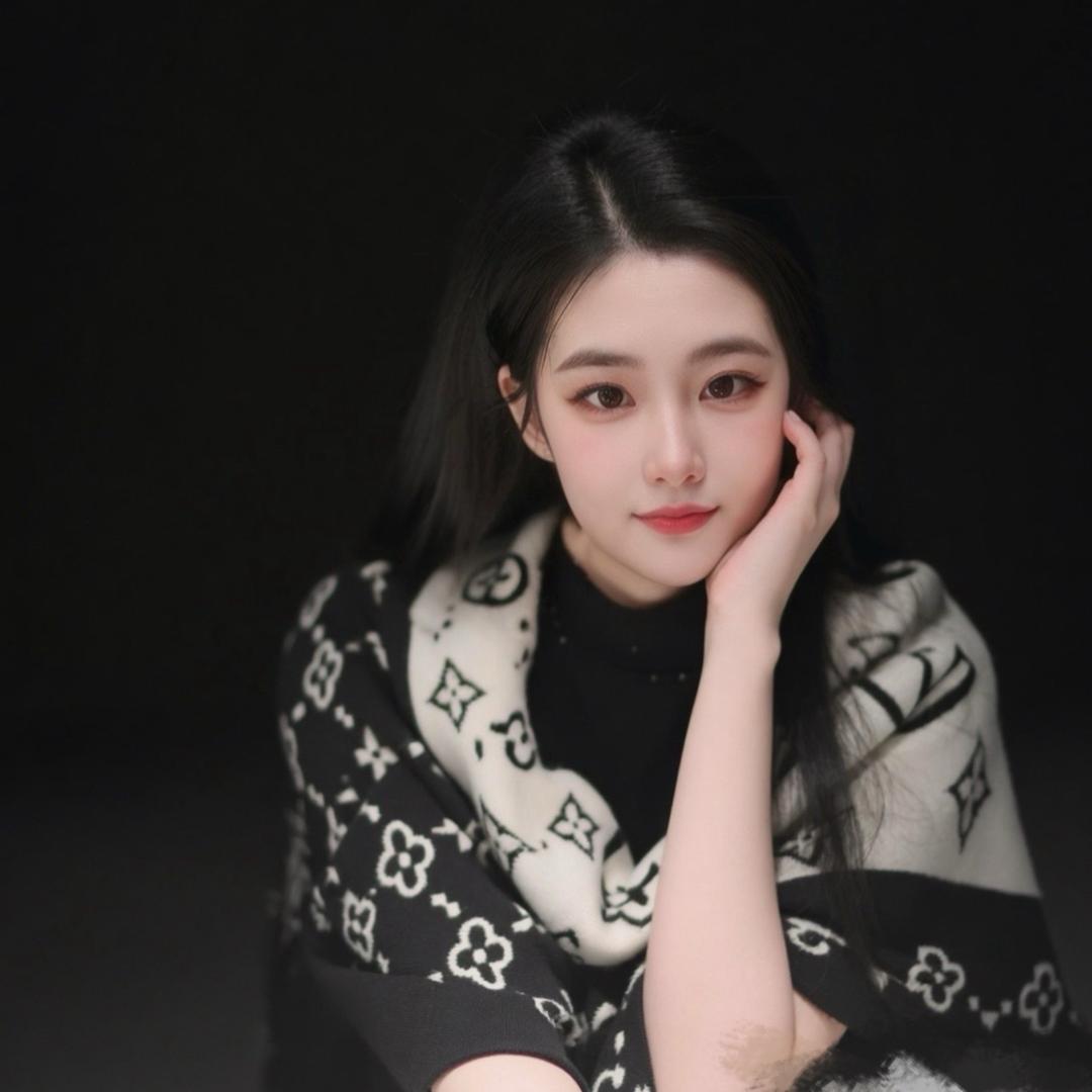 雨欣 - Yǔxīnᥫᩣ 𝒀𝒊