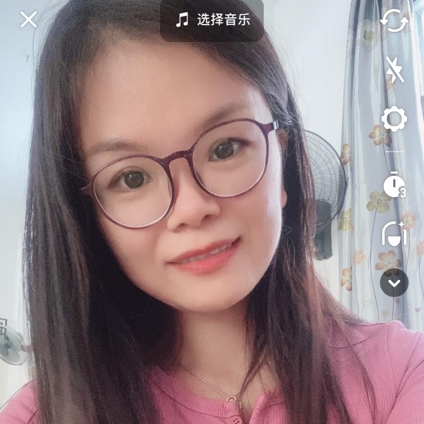 莹莹吖