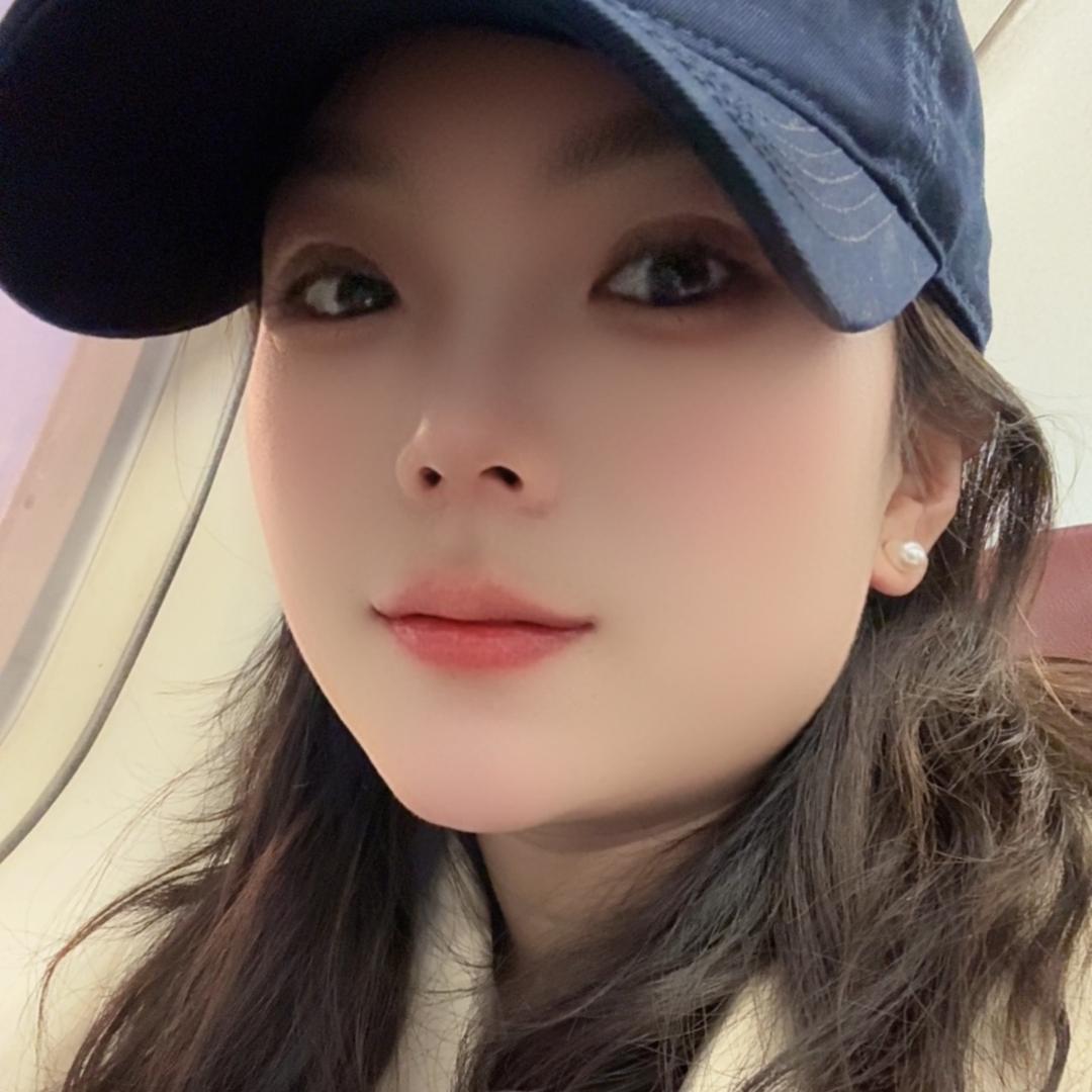 七里香烧烤城老板娘——小刘