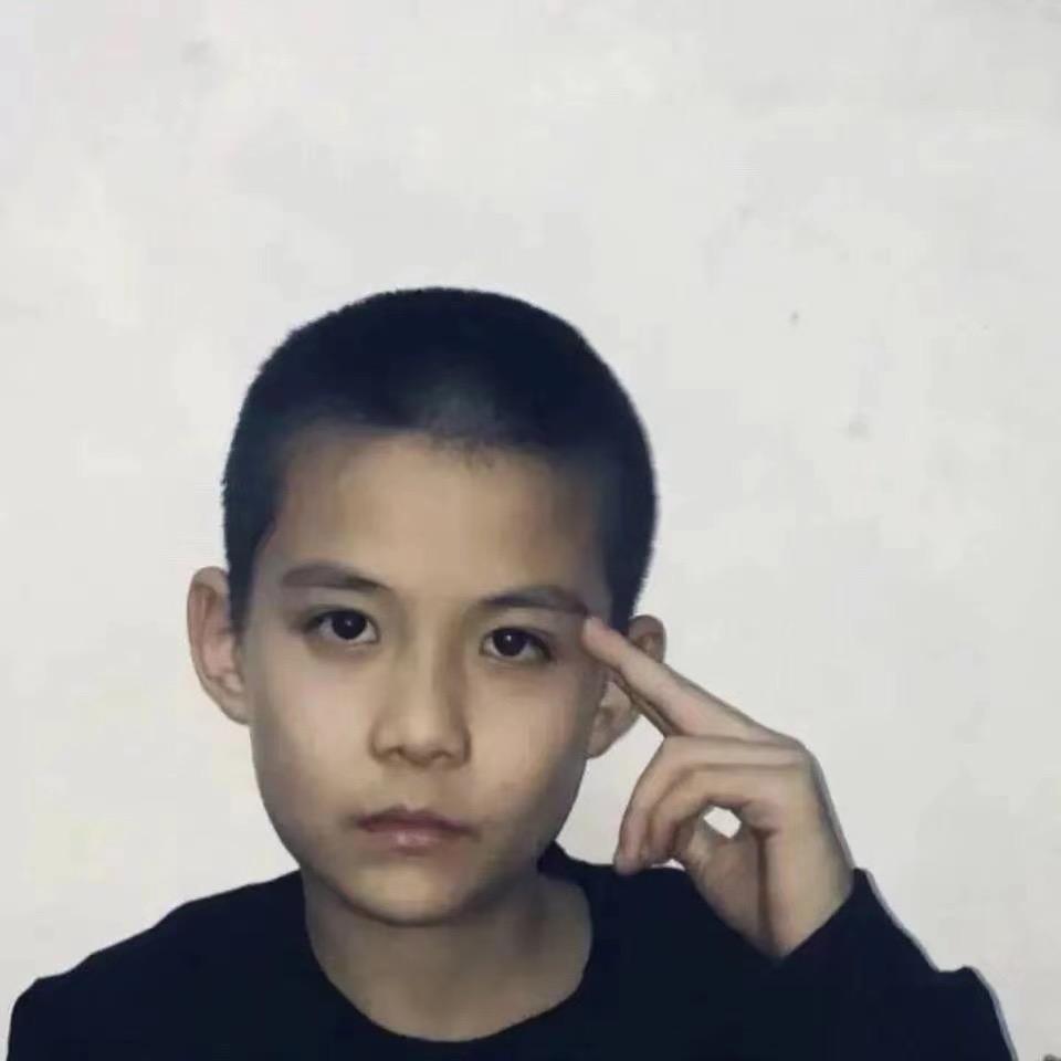 阿梁.