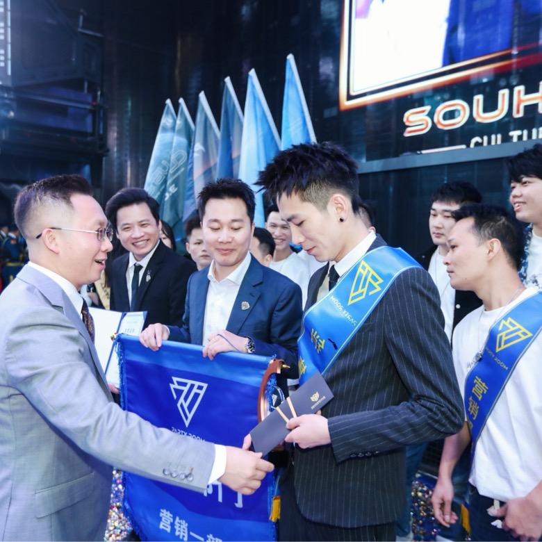 丽水百大PARTY ROOM 勇较瘦