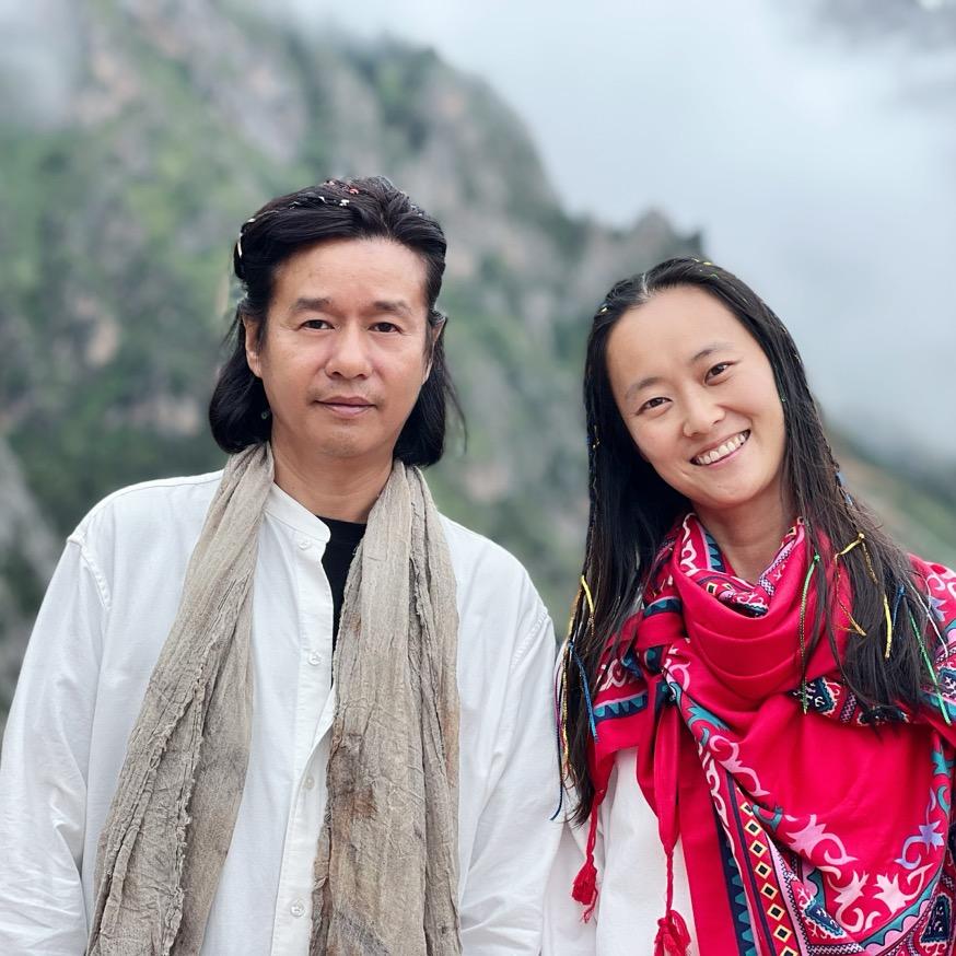 村里的两位老师