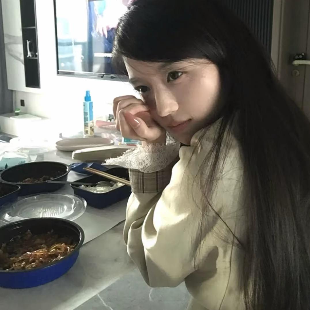 牛爷爷cos性感猫娘勾引隔壁人妻壮壮妈