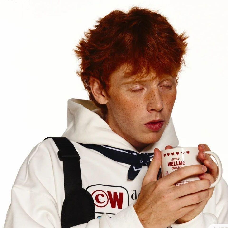 不会拍照的白太白