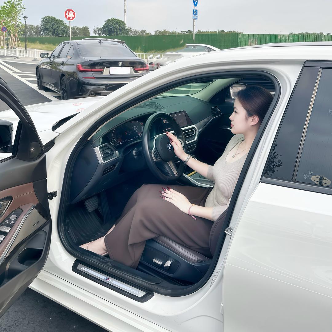 佛山二手车行-啊珍