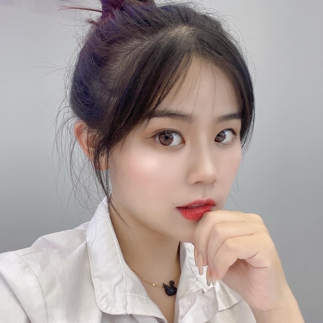 98年的虎牙妹👄