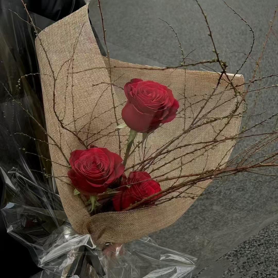 自己开心一点点 就好