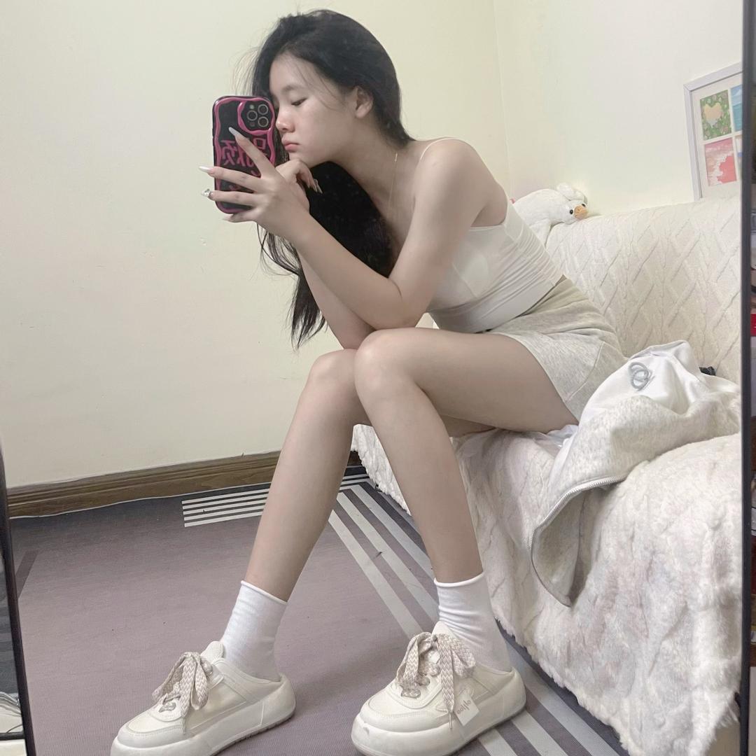 Lili穿搭