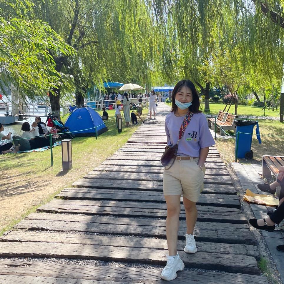 妮妮@