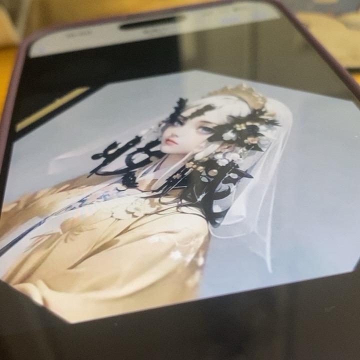 小何y