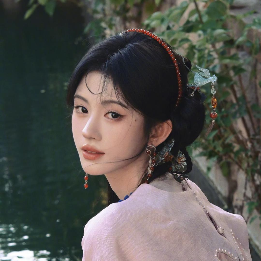虾滑拌饭（被鞠婧祎扶过摸小手版）