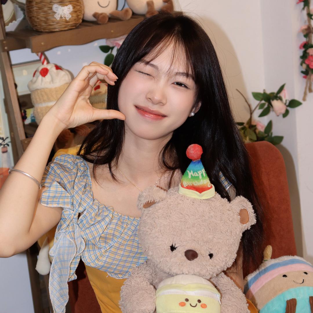 李李.