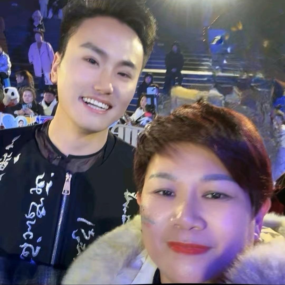 英姐❤️小海星