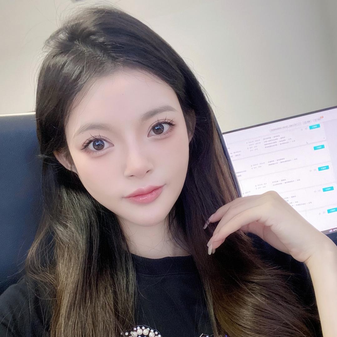 菠萝小薇🌸