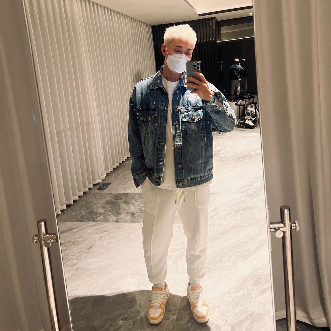 飒伊设计师服饰