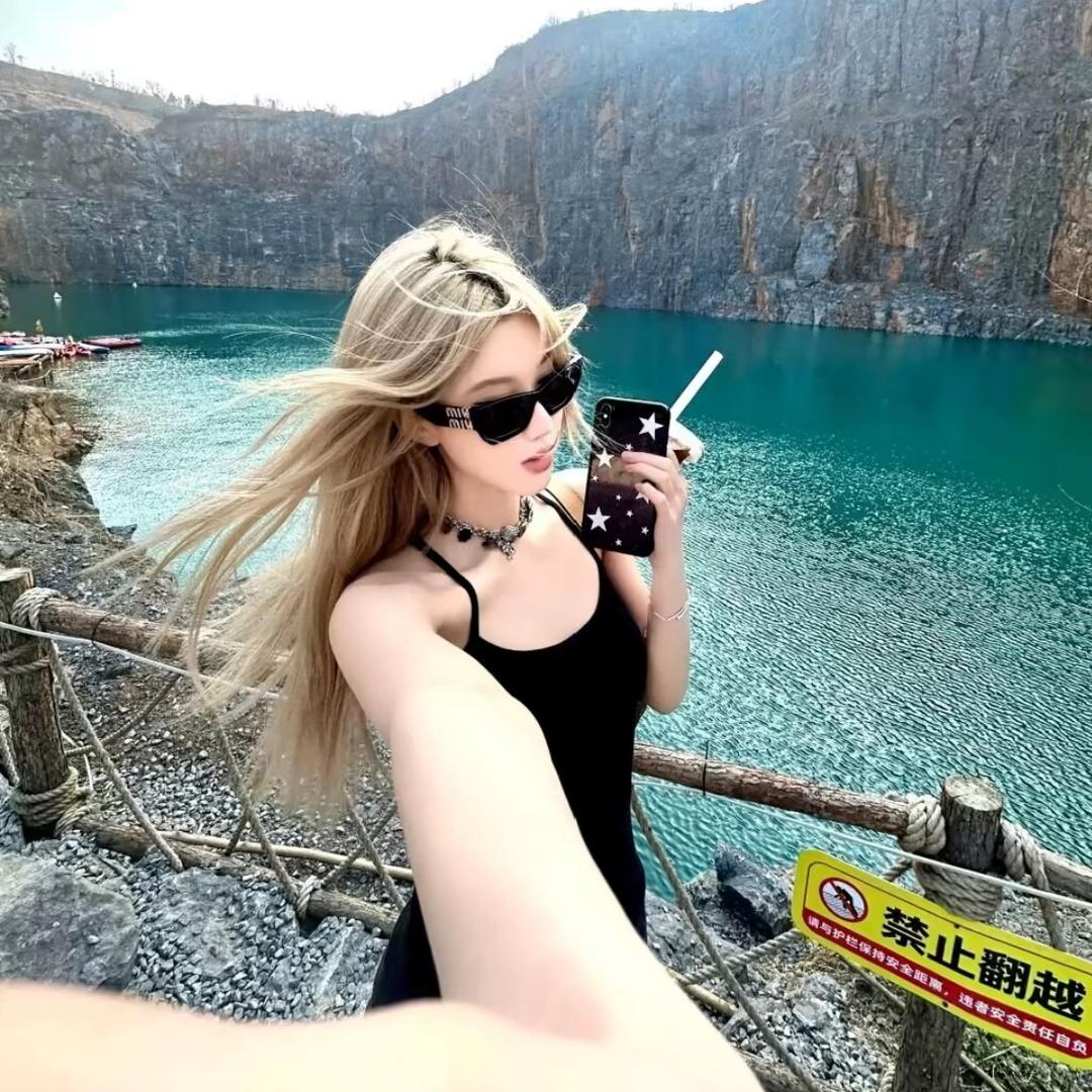 ：）.开心虾滑🍤