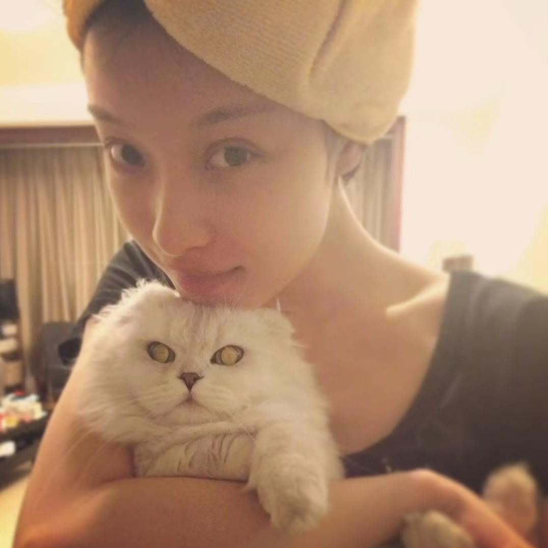 马曼婷.
