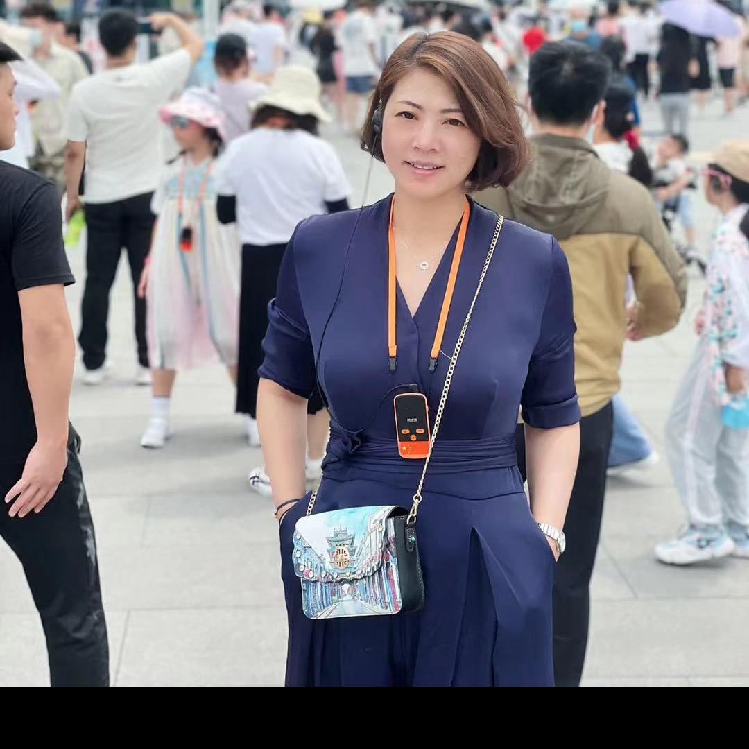 山之峰大码服饰轻奢服饰授权号