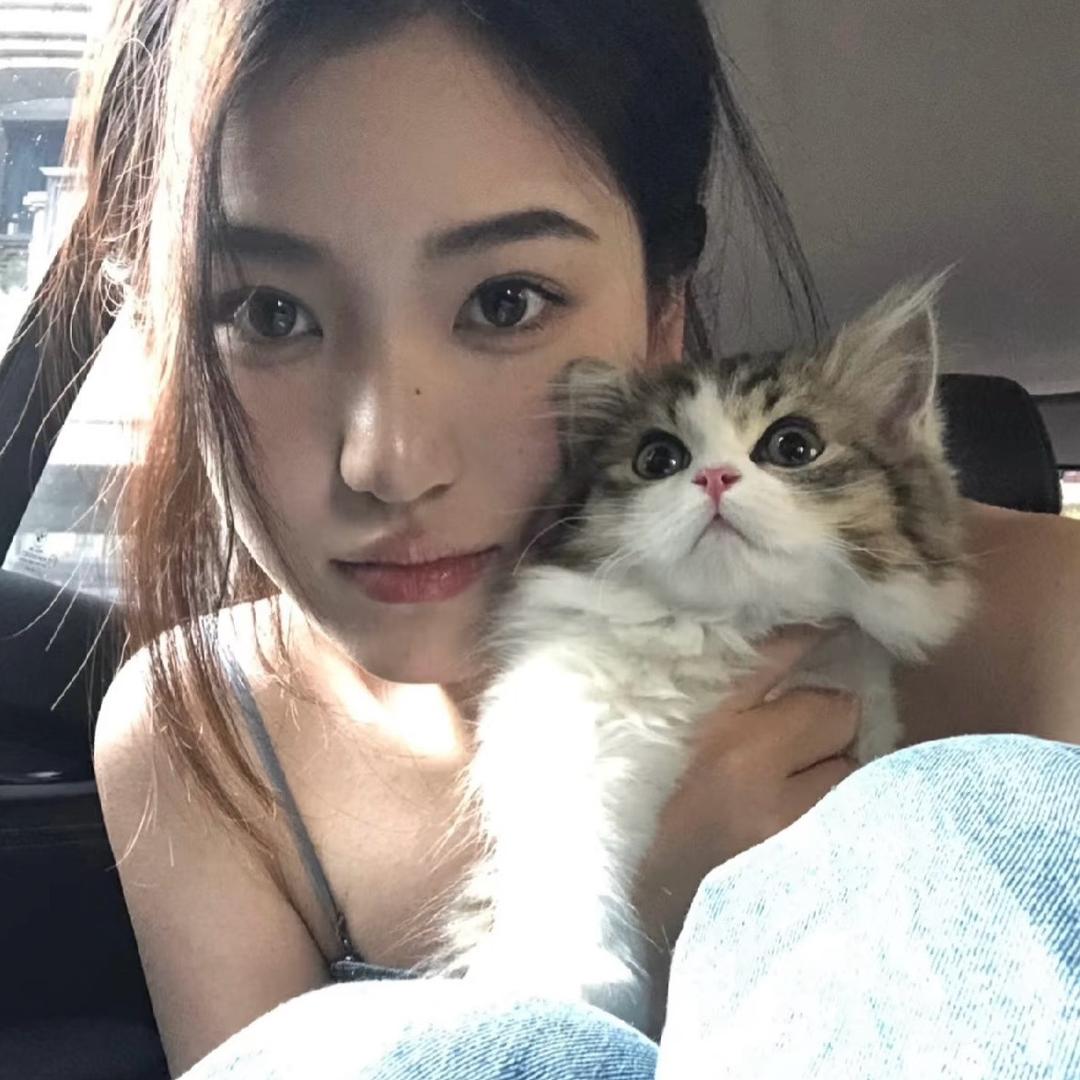 一只发光橙