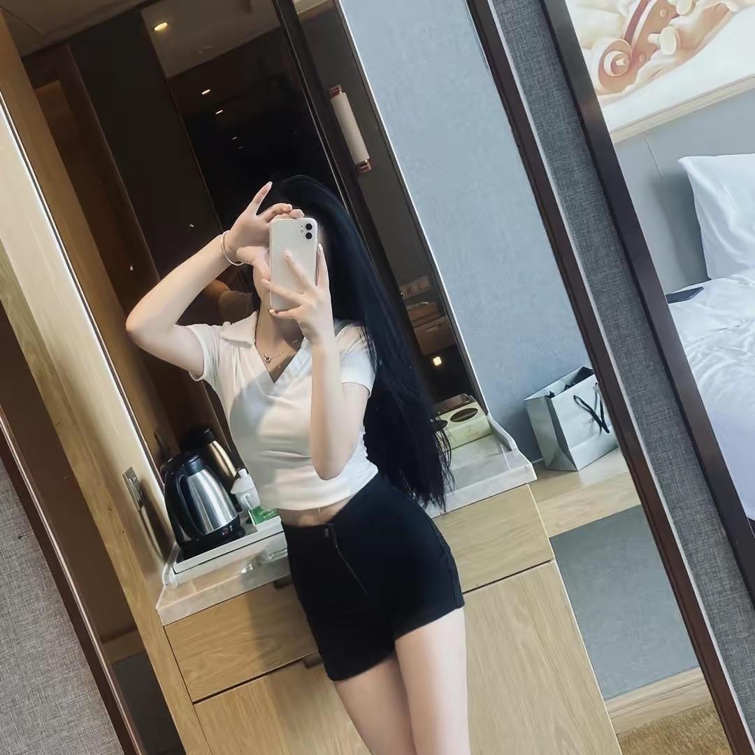 徐徐.