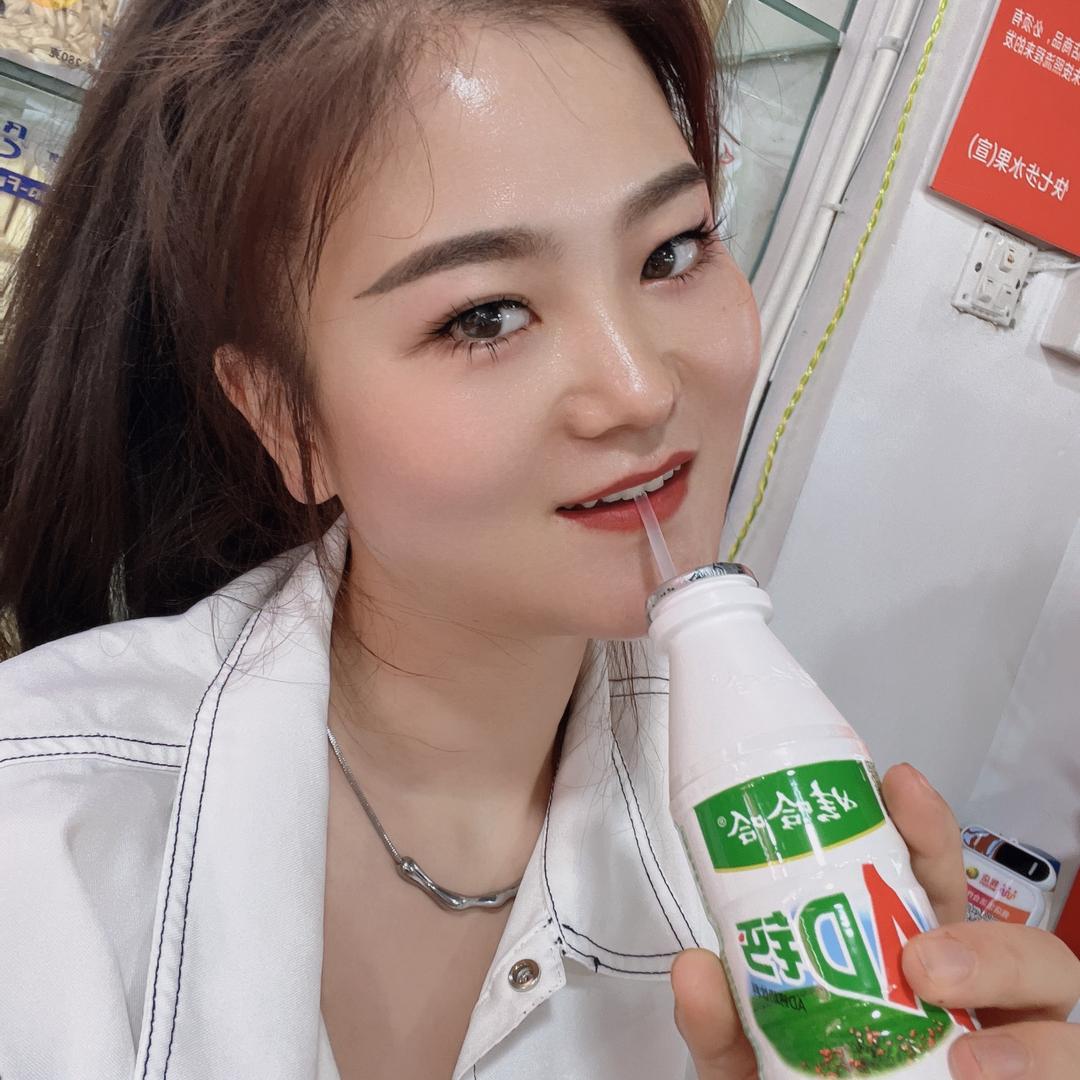 她叫小贝