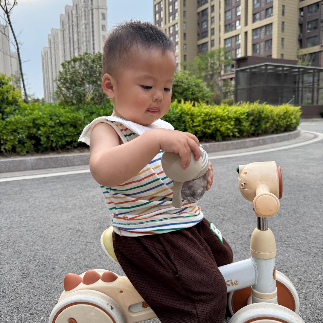 六一的奇妙日记📔
