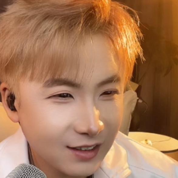 ꧁༺ 悇泩@隨杺⁶⁶⁸⁸ 🐬༻꧂