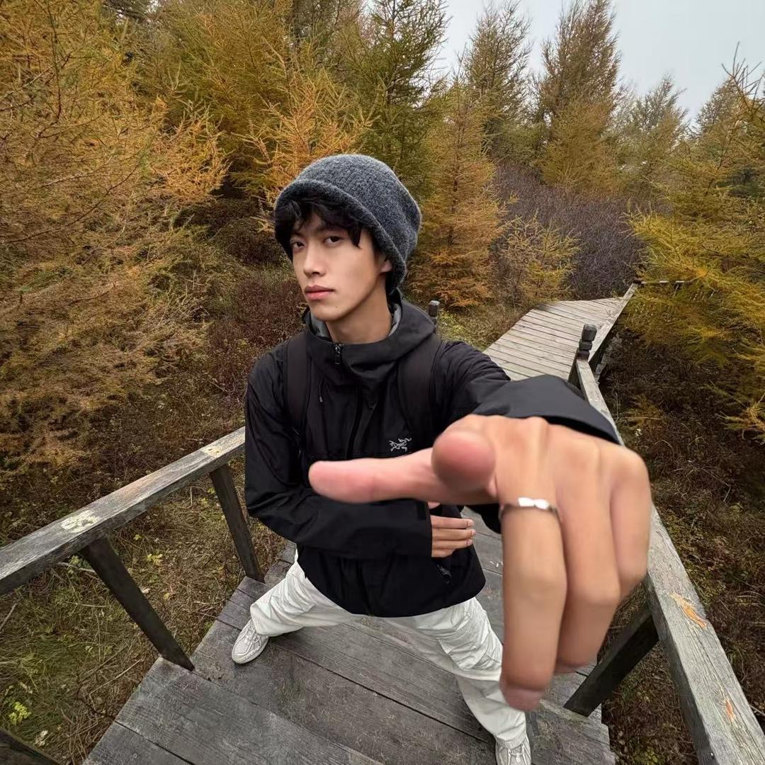 抑郁的男主
