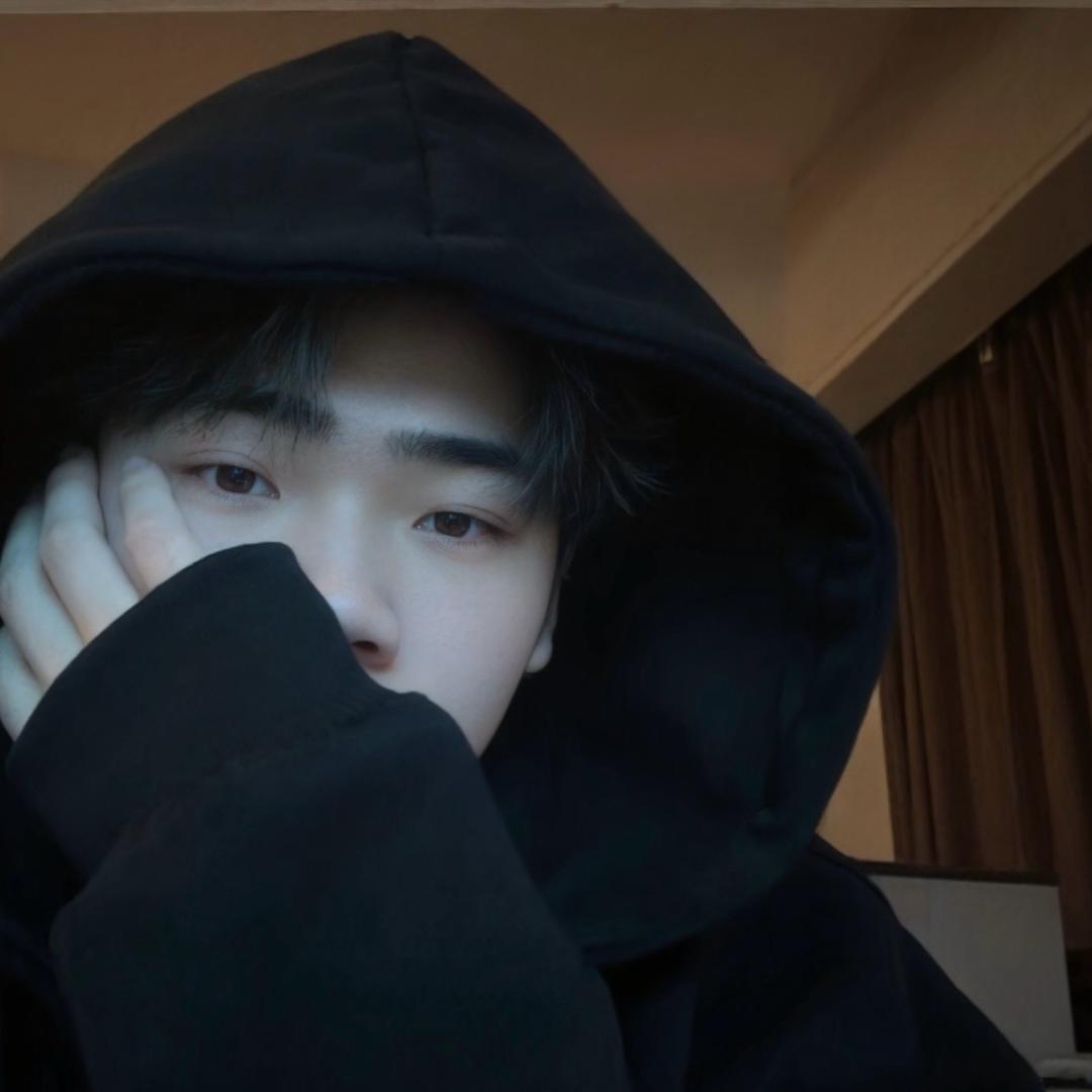 不会emo的旭_