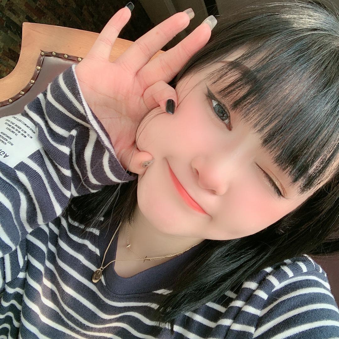 美女好饿.