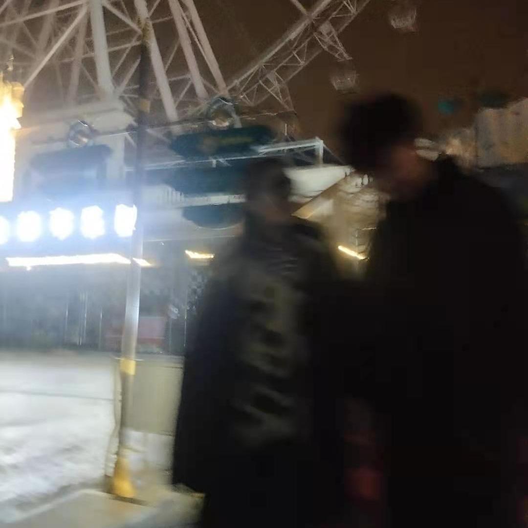 三晨