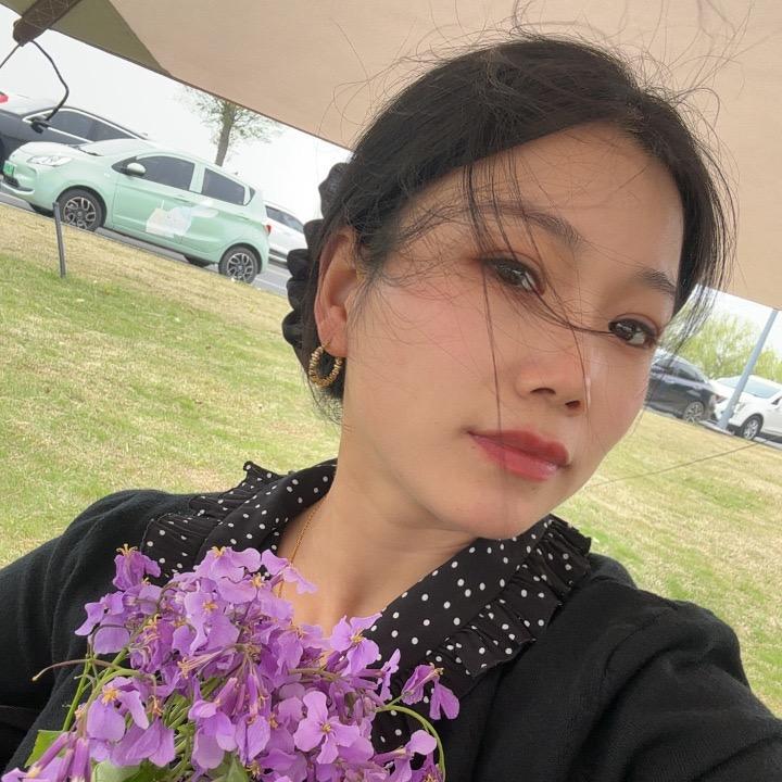 大家好，我叫勇气